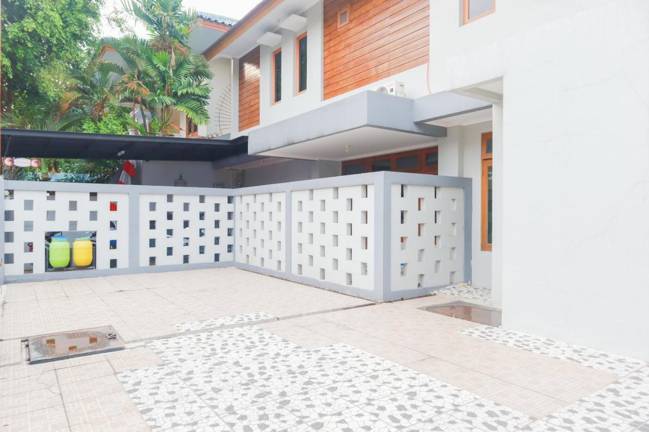 Oyo 2196 Ss Homes Yakarta Exterior foto