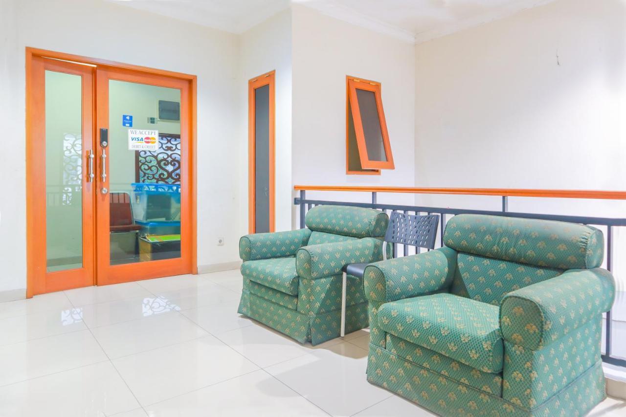 Oyo 2196 Ss Homes Yakarta Exterior foto