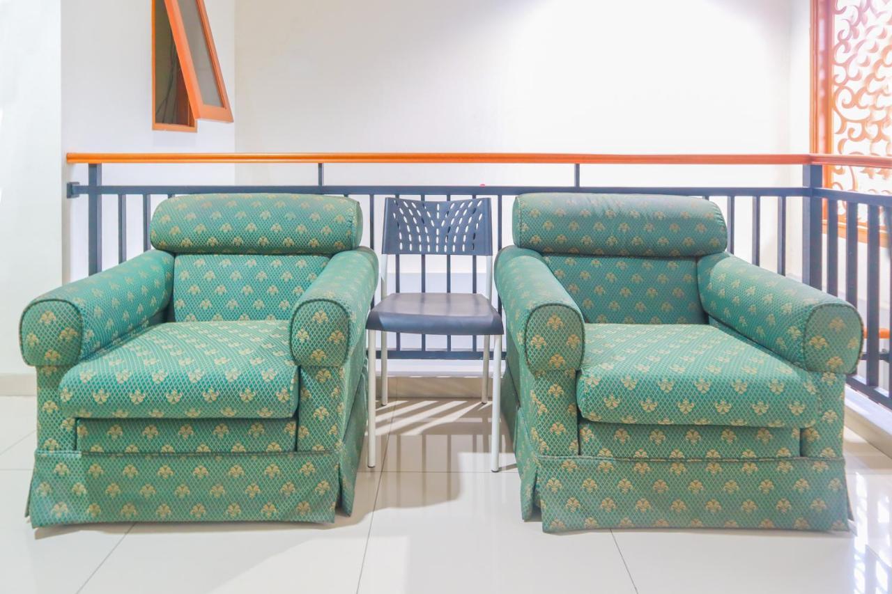 Oyo 2196 Ss Homes Yakarta Exterior foto