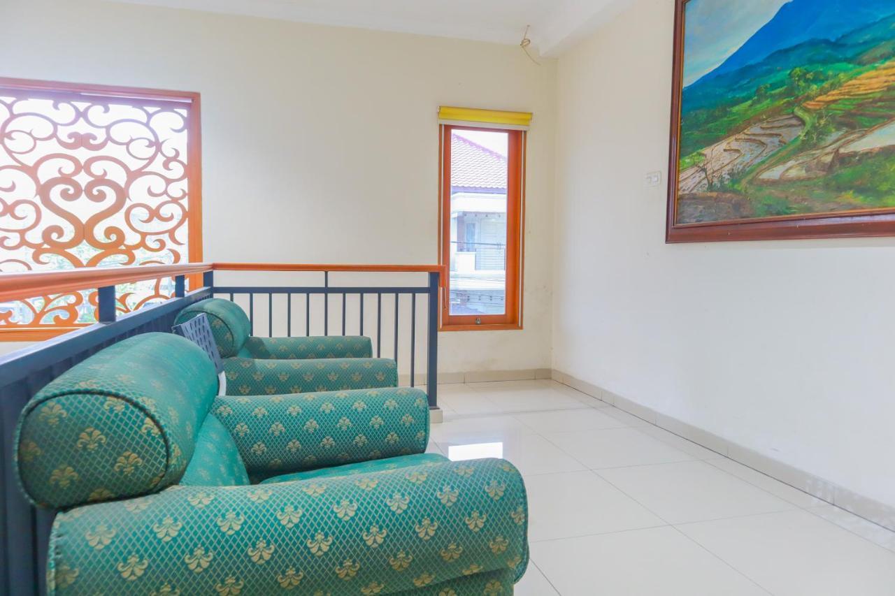 Oyo 2196 Ss Homes Yakarta Exterior foto